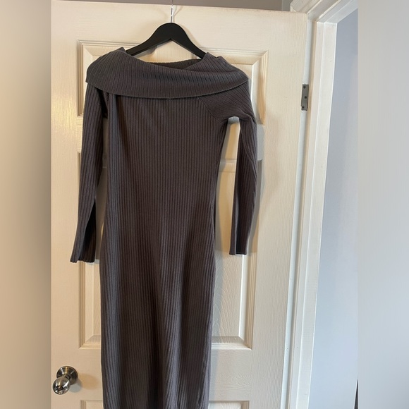 Off the shoulder knit dress - Picture 7 of 7